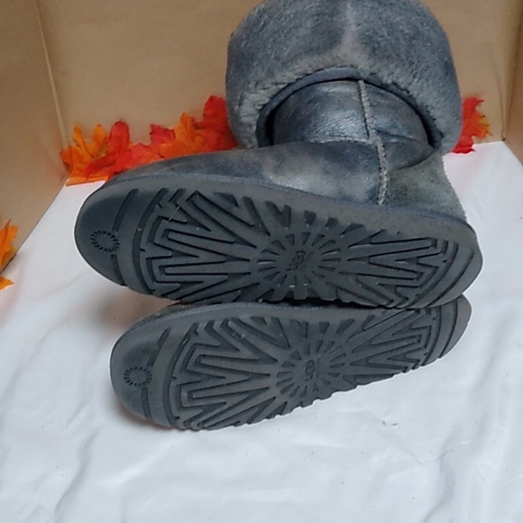 UGG boots sz 9 - Picture 5 of 7